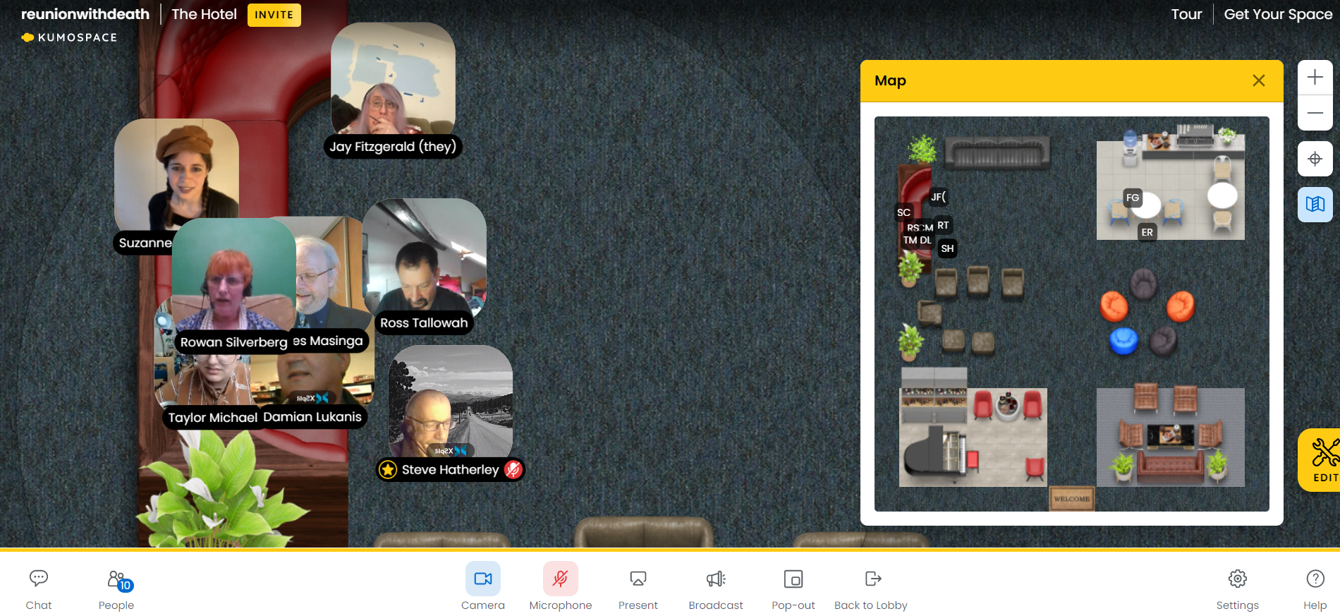 Screenshot of playing a murder mystery game using Kumospace