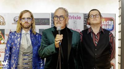 Hollywood Lies - photo by Paul Hood